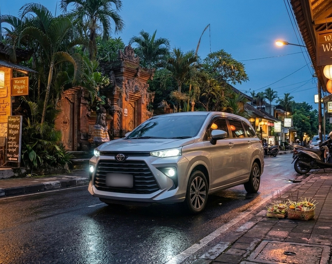 Grey Toyota Avanza for Pande Tour & Taxi in Bali